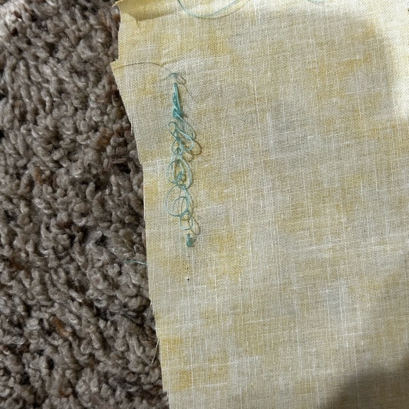 Mini Sewing Machine - Picture 7 of 15